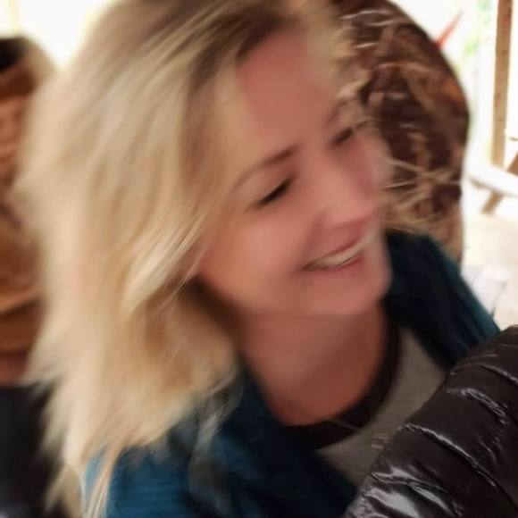 Meet your Posher, Terralyn - Picture 1 of 1